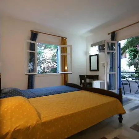 Mare Naxia Otel 2*